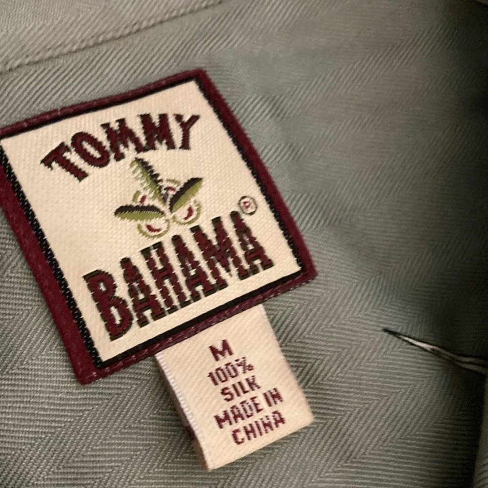 Tommy Bahama Vintage Tropical Print Silk Button-Up Shirt Sz M - Picture 7 of 7